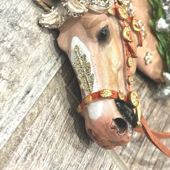Holiday Horses: “Nova” design. Decorated horse ornament in handcrafted designs. - Picture 5 of 15